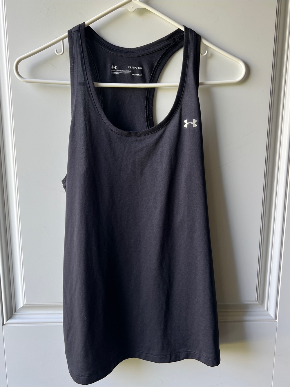 Classic Black Women’s Under Armour razor back tank top